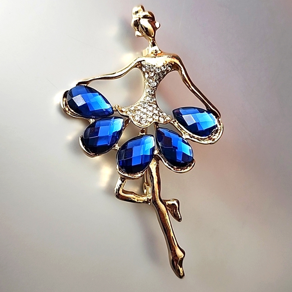 BALLERINA Gemstone and Pearl   Brooch